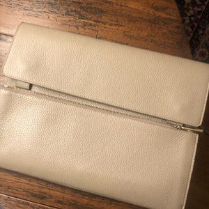 cuyana tech carry all in stone